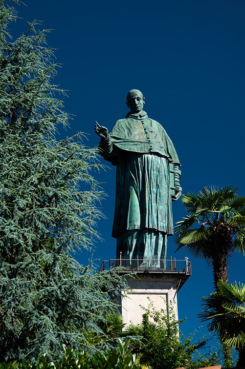 Carlo Borromeo statue