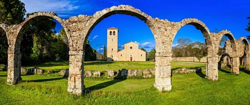 Undiscovered Molise: Castel San Vincenzo